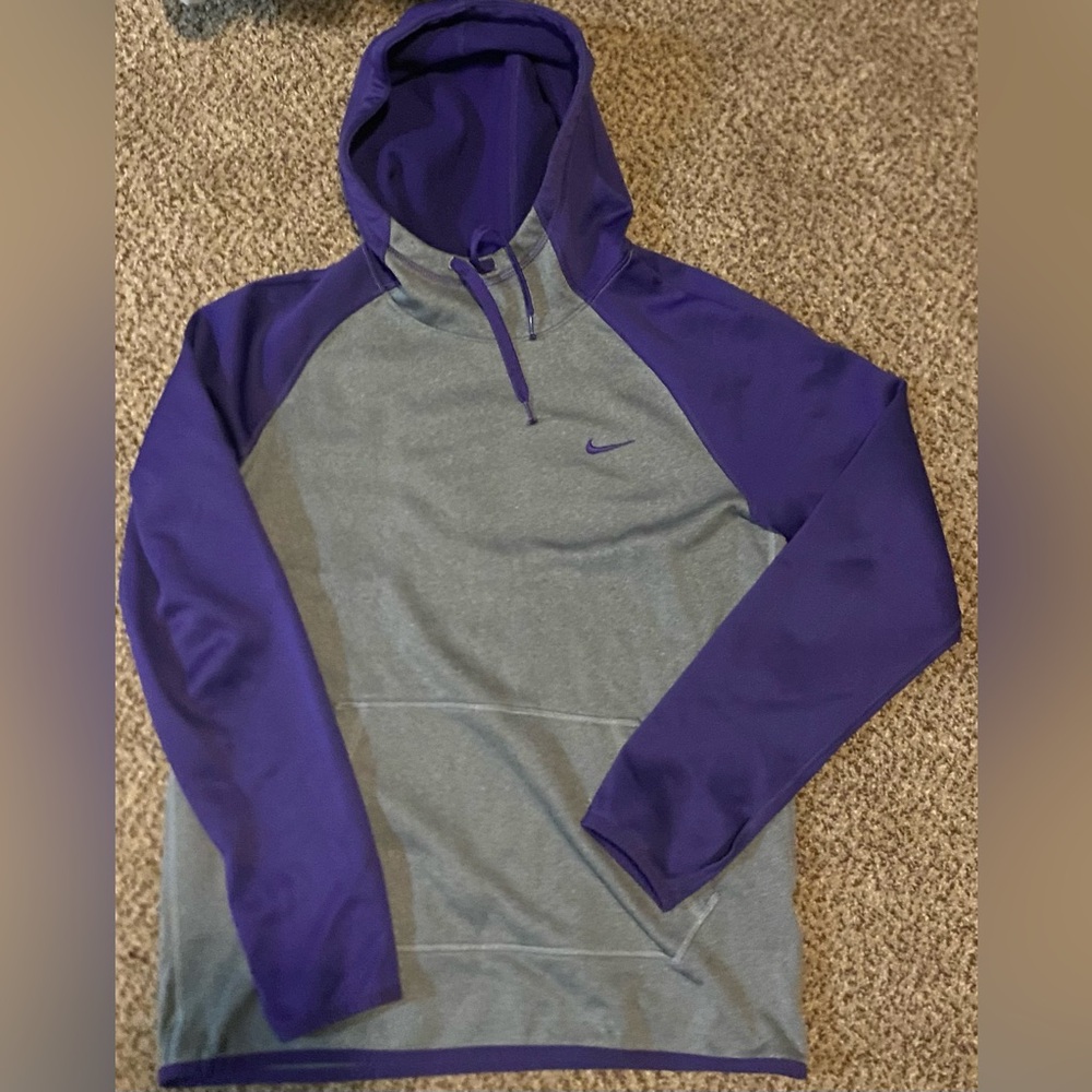 Nike sweatshirt